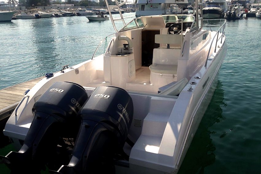 Alpha fishing boat — Dubai Mina Rashid