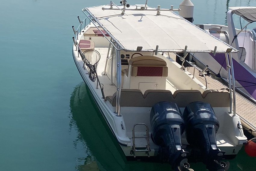 Royal Craft fishing boat — Al Hamra Marina